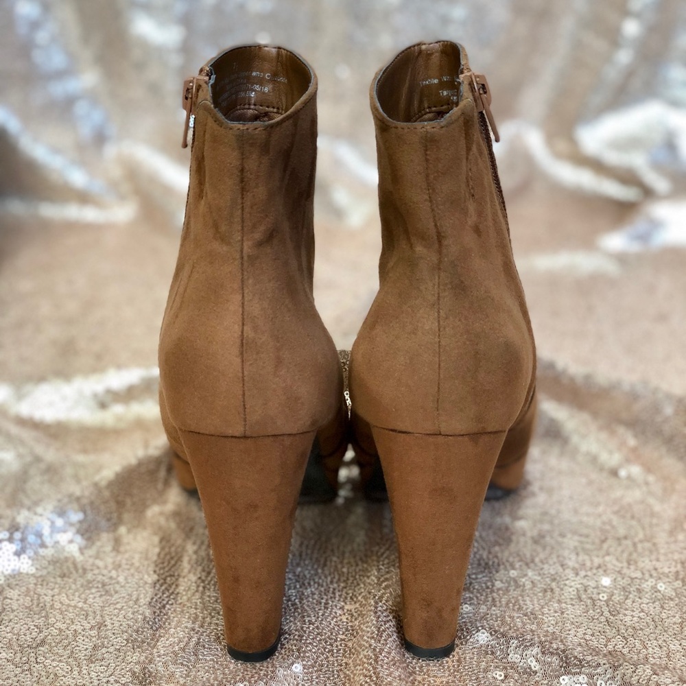 Fall Pick! 🍂 Mossimo Supply Co. Heeled Bootie - Picture 6 of 8